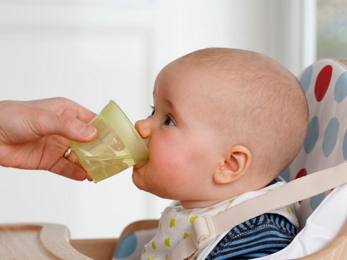 Baby-drinking-water